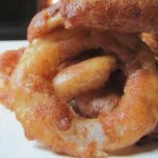 Beer-Battered Onion Rings & Cajun Dipping Sauce