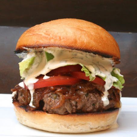[jalapeño burger w. spicy ranch sauce, worcestershire glaze, caramelized onions & avocado] - sweet caroline's cooking