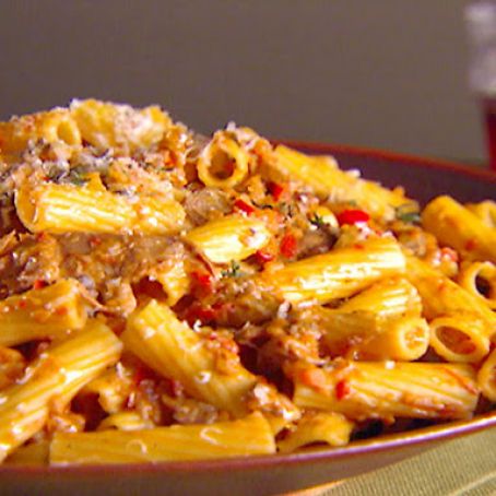 Rigatoni with Italian Sausage, Sun-Dried Tomatoes and Artichokes