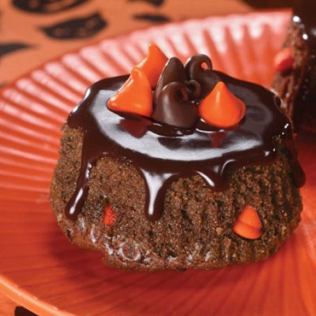 Mini Halloween Brownie Cakes with Chocolate Sauce