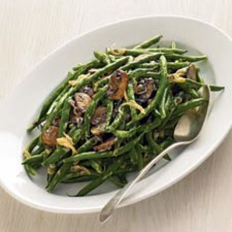 Green Beans with Creamy Mushrooms and Shallots