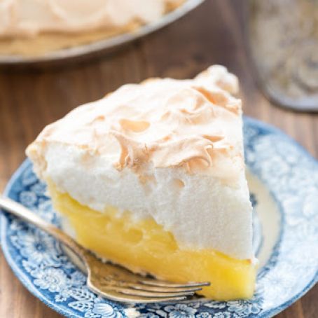 AUNT TOOTSIE'S LEMON MERINGUE PIE