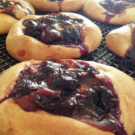 Brioche Circles with Brie and Cherries