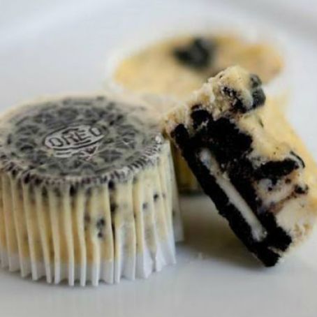 Oreo Cookies and Cream Cheesecakes