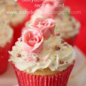 CAKE - Strawberry and Mascarpone Cupcake