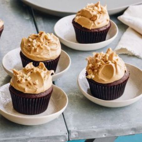 Chocolate Cupcakes and Peanut Butter Icing