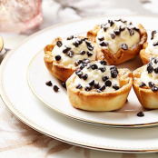 Pie Crust Cannoli Cups