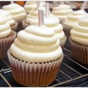 Root Beer Float Cupcakes