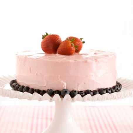 SIMPLY DELICIOUS STRAWBERRY CAKE
