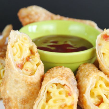 Bacon Mac & Cheese Eggrolls