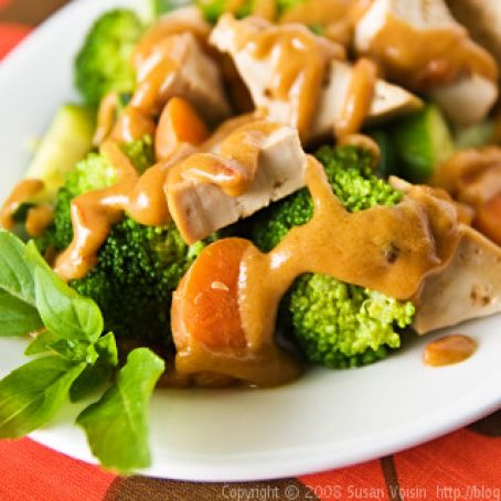 Tofu and Vegetables with Lower-Fat Thai Peanut Sauce