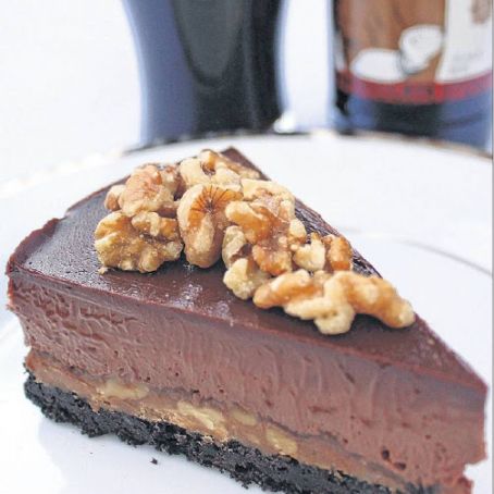 Chocolate Praline Layer Cake (Keep Refrigerated)