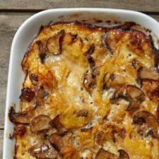 CARAMELIZED ONION SPAGHETTI SQUASH CASSEROLE