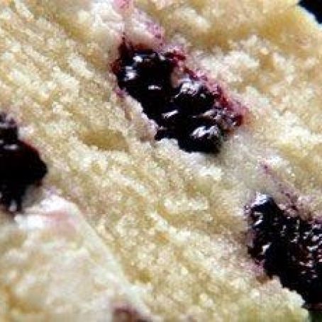 White Chocolate Berry Cake