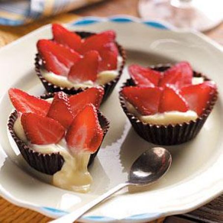 Berry & Cream Chocolate Cups