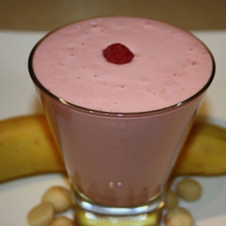 Reboot - Macadamia Raspberry Smoothie