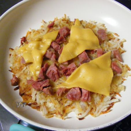 Breakfast Potatoes & Ham Skillet