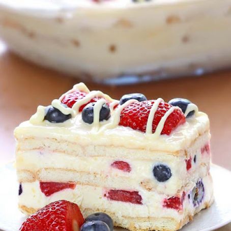 No Bake Summer Berry Icebox Cake | Cakescottage