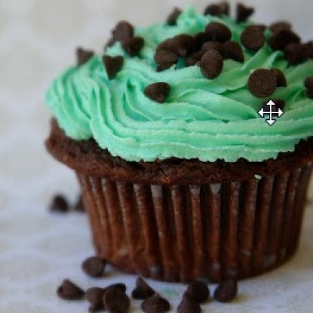 Mint Chocolate Cupcakes w/ Mint Buttercream Frosting