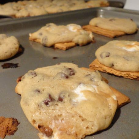 S'mores Campfire Cookies