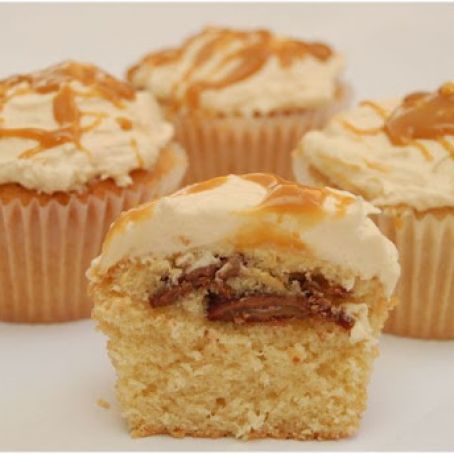 vanilla caramel cupcakes with salted caramel frosting