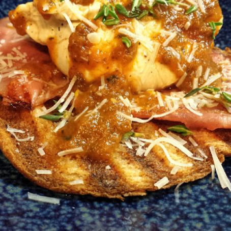 Poached Egg on Grilled Ham and Toast