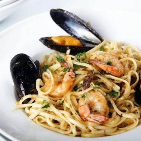 ESPAGUETIS CON FRUTOS DE MAR