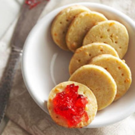 Tapas: Cheese Wafers with Pepper Jelly