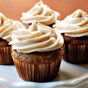 Carrot Cupcakes with Cinnamon Cream Cheese Frosting