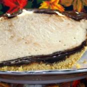 CHOCOLATE-PEANUT BUTTER MOUSSE PIE