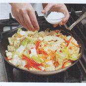 Spicy Asian Slaw with bell pepper and carrots