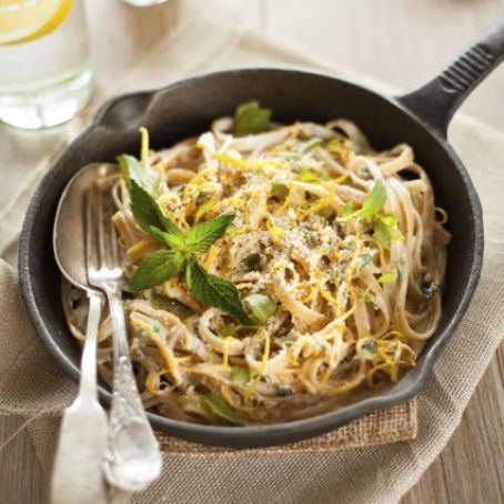 Linguine with Pancetta, Peas and Mint