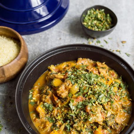 CHICKEN TAGINE WITH APRICOTS, BUTTERNUT SQUASH AND SPINACH
