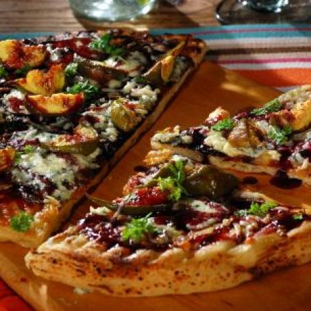 Flatbread with Fresh Figs, Monterey Jack, Blue Cheese and Red Wine Reduced Vinaigrette