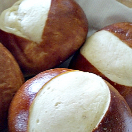 Pretzel Rolls