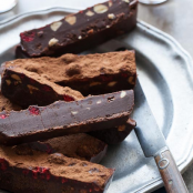 NO-BAKE CHOCOLATE FUDGE FRIDGE CAKE