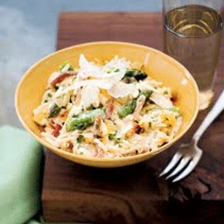 Creamy Orzo with Asparagus and Salmon