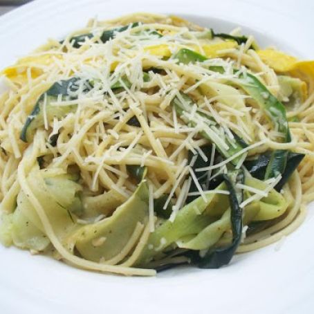 Spaghetti with Zucchini and Garlic
