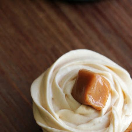 Brown Butter Pumpkin Cupcakes with Caramel Cream Cheese Frosting