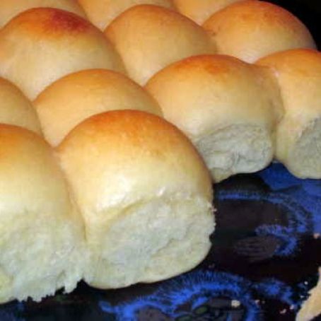 Easy Yeast Rolls