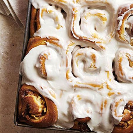 Caramel Pecan Cinnamon Rolls