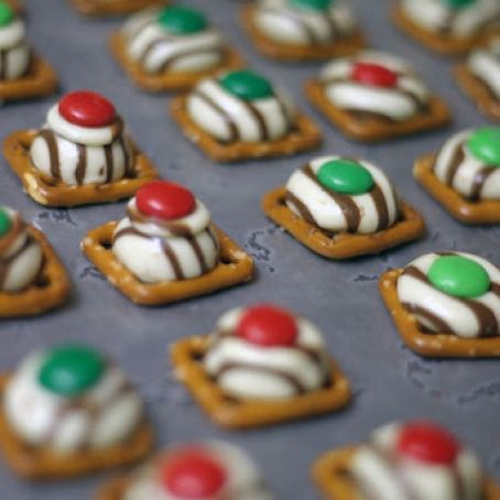 M&M Pretzel Treats