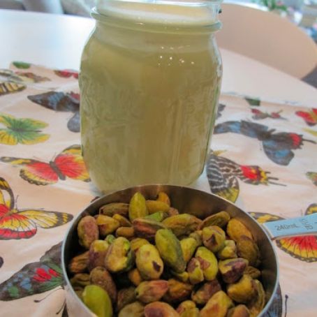 Homemade Pistachio Milk