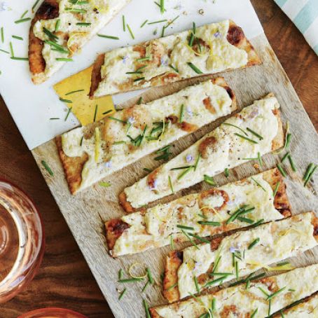 Lemon-Ricotta Herbed Flatbread