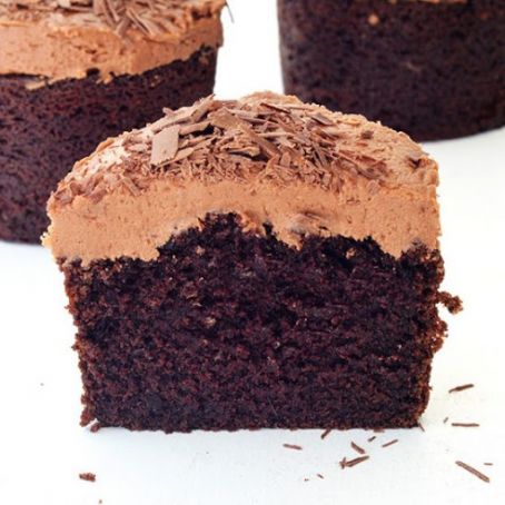 Mini Sour Cream Chocolate Cakes