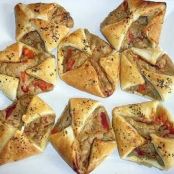 HOJALDRE DE PIMIENTO CON PATE DE BERENJENA