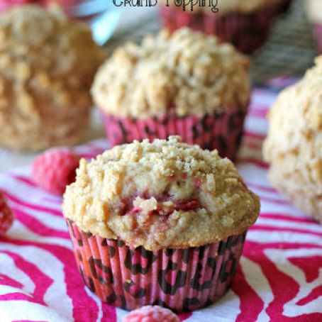 Raspberry Spiced Muffins with Crumb Topping