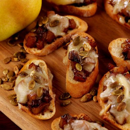 Pear Bruschetta with Toasted Pumpkin Seeds