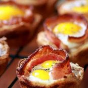 Bacon & Eggs in Toast Cups