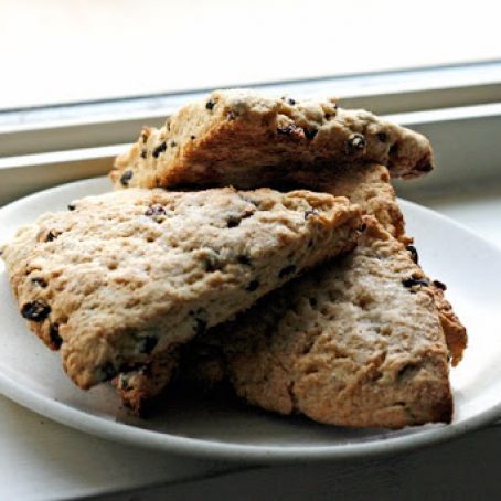 Currant Scones (vegan)